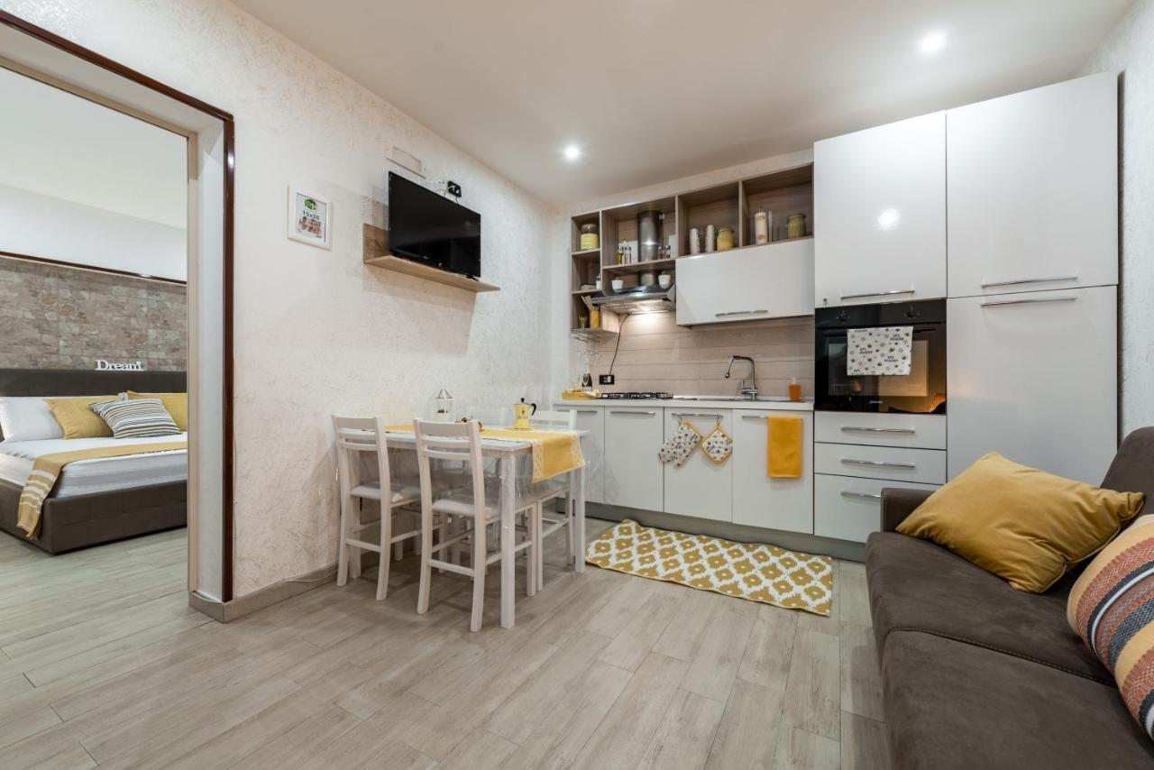 Yhellow Home Comfy Apartment Bari Exterior foto