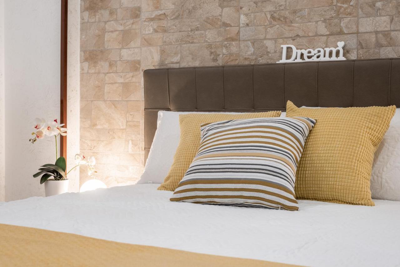 Yhellow Home Comfy Apartment Bari Exterior foto